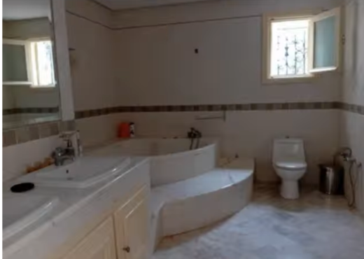 vente d'une villa avec piscine - Bien immobilier à {"id":16,"country_id":219,"name":"NABEUL","slug":"nabeul"} - Image 4 - Agence immobilière Maximum - Agence Immobilière Agence immobilière Maximum
